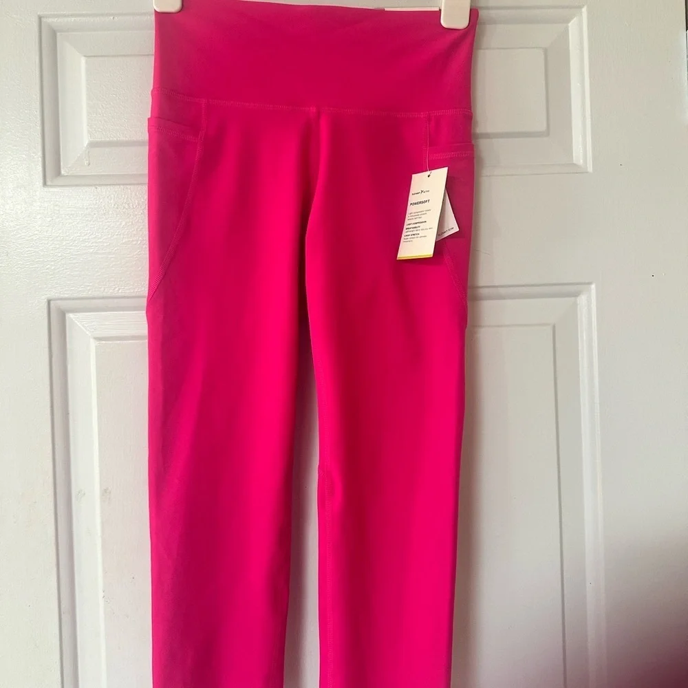 Flamingo Hot Pink Powersoft High-Rise Crop‎ NWT! Size medium.